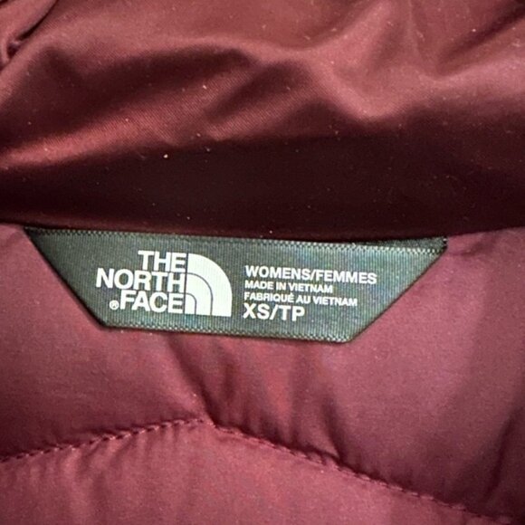 NWOT The North Face Maroon Hooded Aconcagua down Jacket women’s XS - Picture 5 of 6